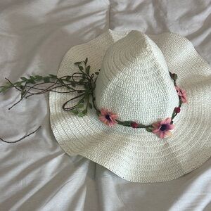 Floral Decorated White Sun Hat